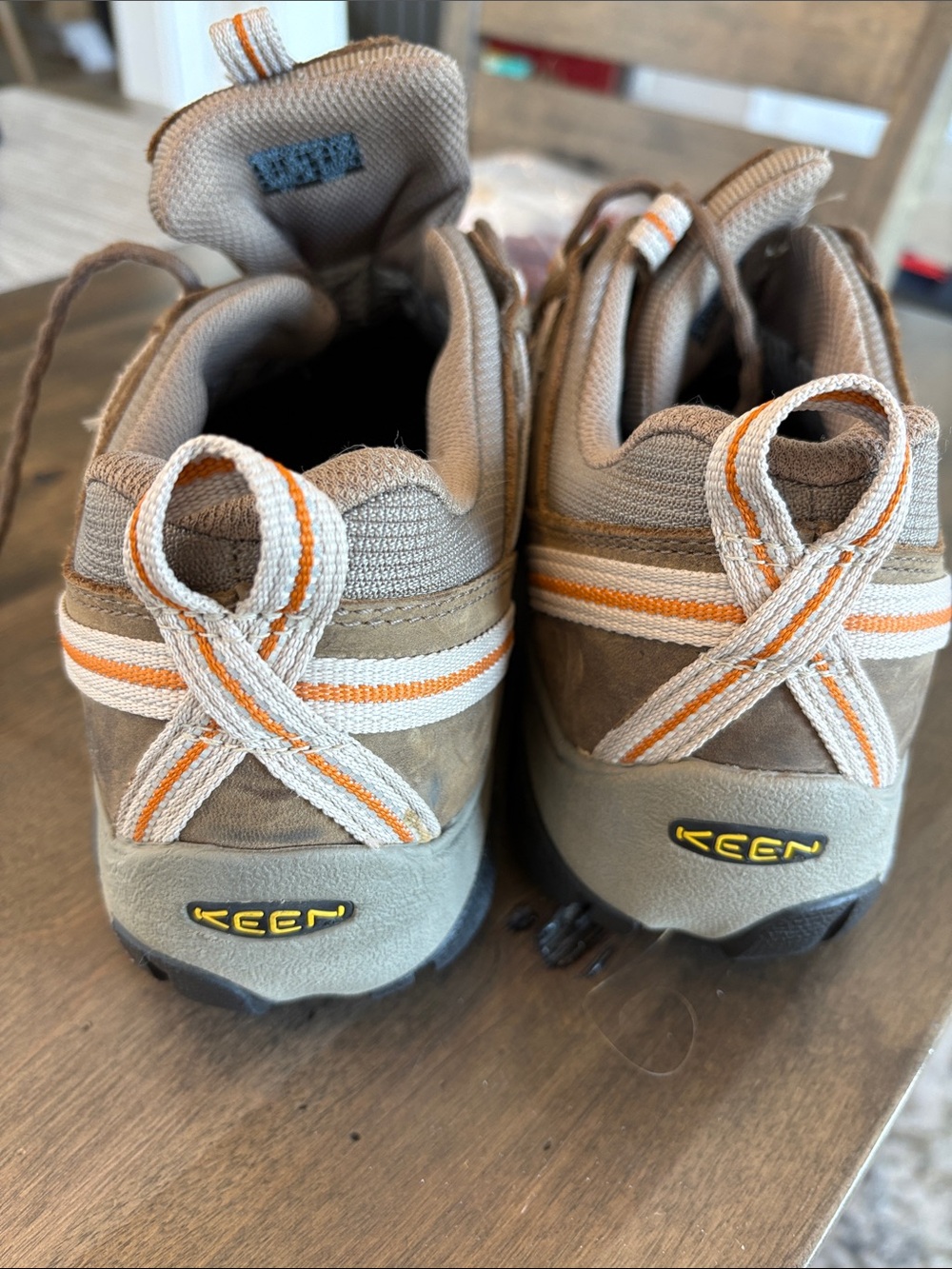 Women’s Keen Tan Outdoor Hiking Lace-Up Shoes - Casual Trail Sneakers - Picture 2 of 3